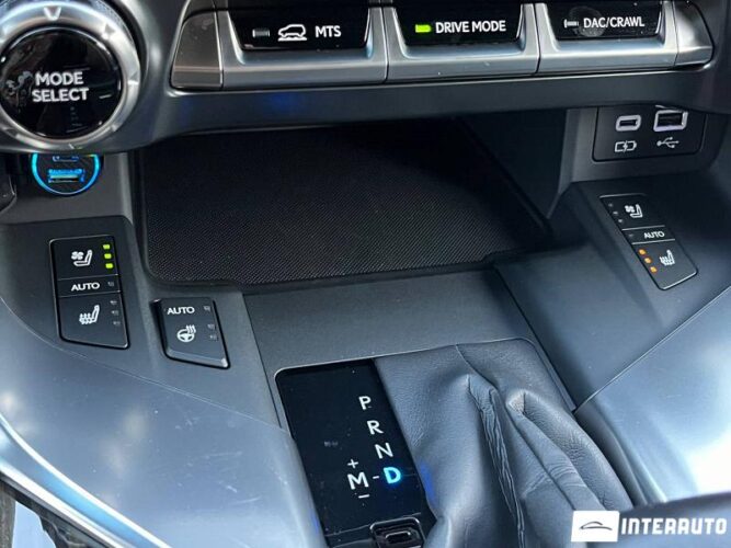 Lexus LX 500d 53 interauto-car