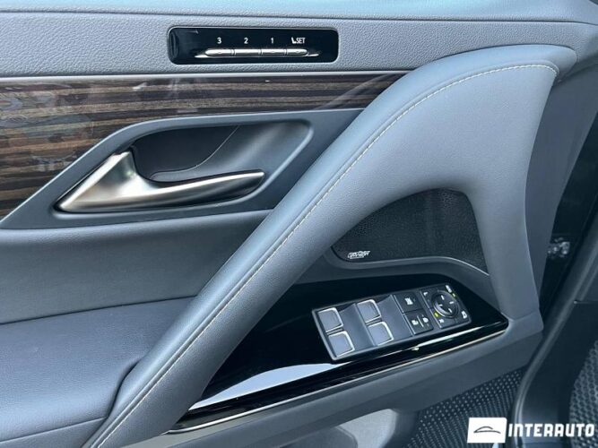 Lexus LX 500d 42 interauto-car