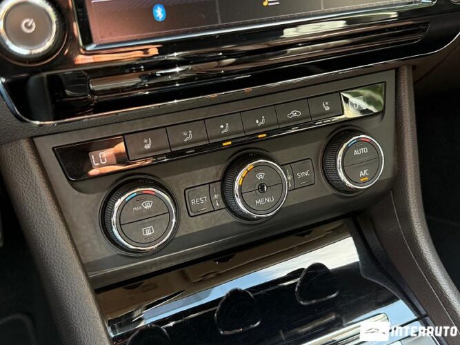 Skoda Superb 45 interauto-car