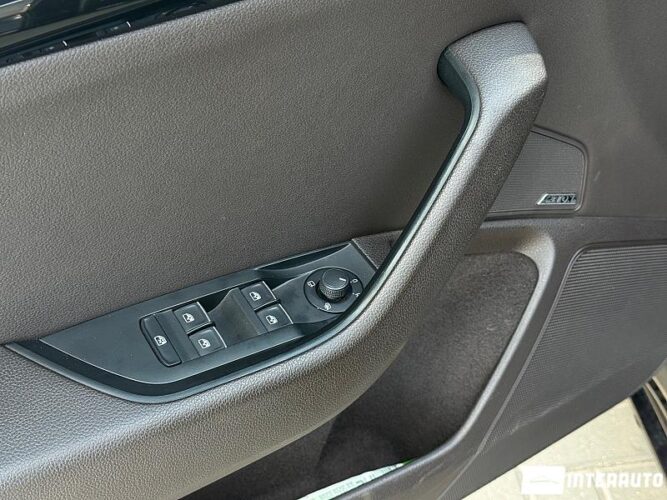 Skoda Superb 39 interauto-car