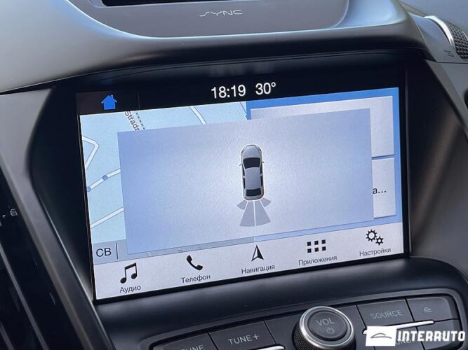 Ford Kuga 41 interauto-car