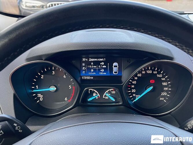 Ford Kuga 39 interauto-car