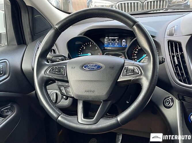 Ford Kuga 38 interauto-car