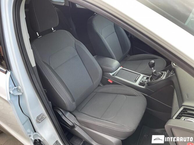 Ford Kuga 46 interauto-car