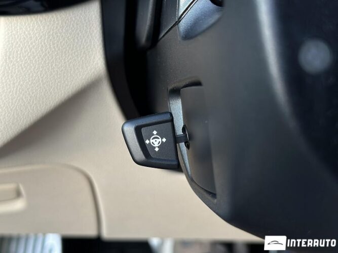 BMW 530e 42 interauto-car