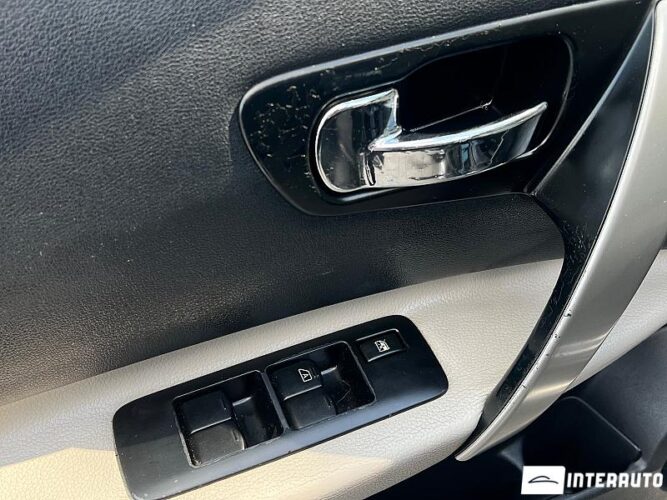 Nissan Qashqai 36 interauto-car