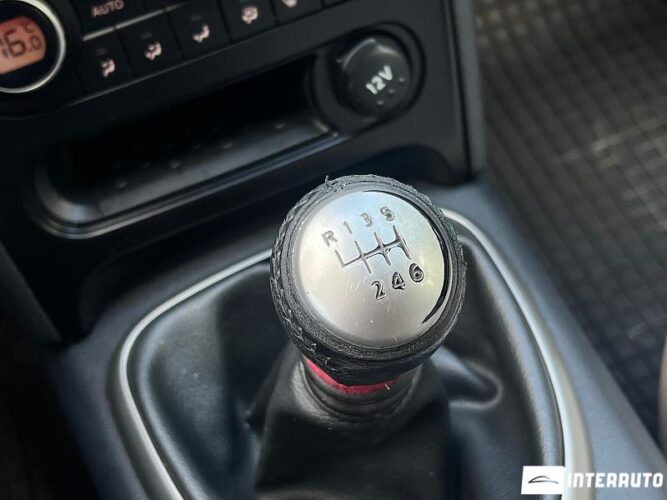 Nissan Qashqai 44 interauto-car