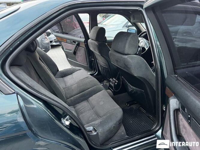 BMW 520 42 interauto-car