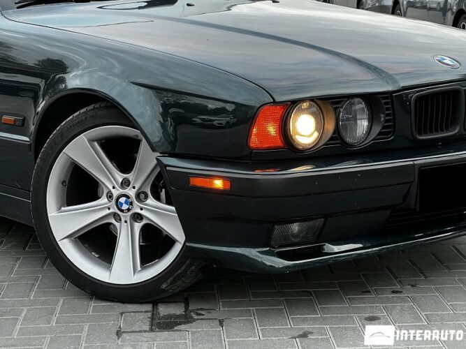 BMW 520 32 interauto-car