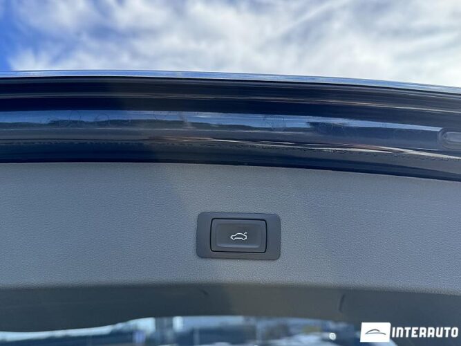 Audi Q5 49 interauto-car