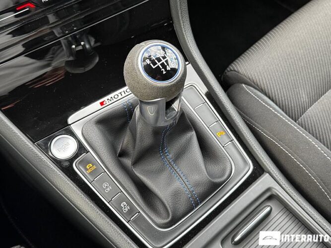 Volkswagen Golf R 46 interauto-car