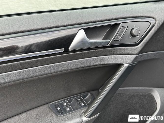 Volkswagen Golf R 48 interauto-car