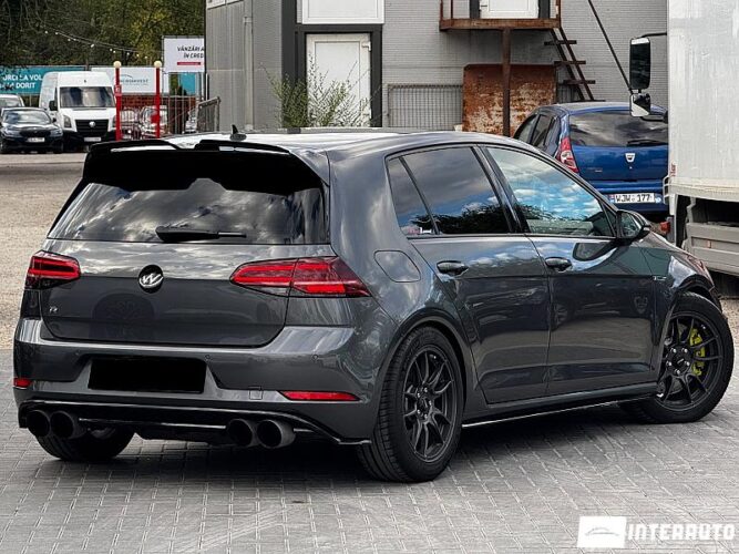 Volkswagen Golf R 34 interauto-car