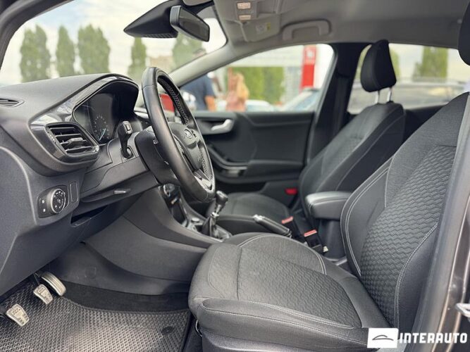 Ford Puma 37 interauto-car