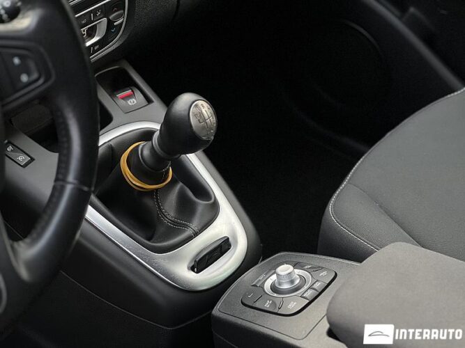 Renault Grand Scenic 39 interauto-car