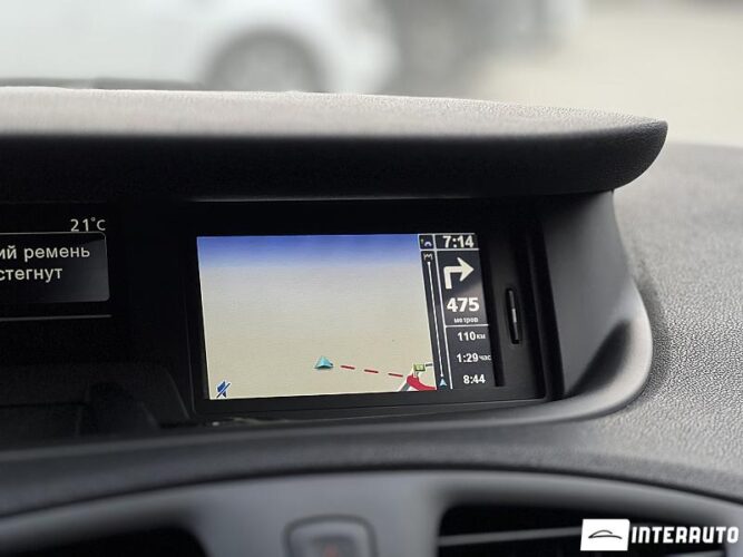 Renault Grand Scenic 37 interauto-car