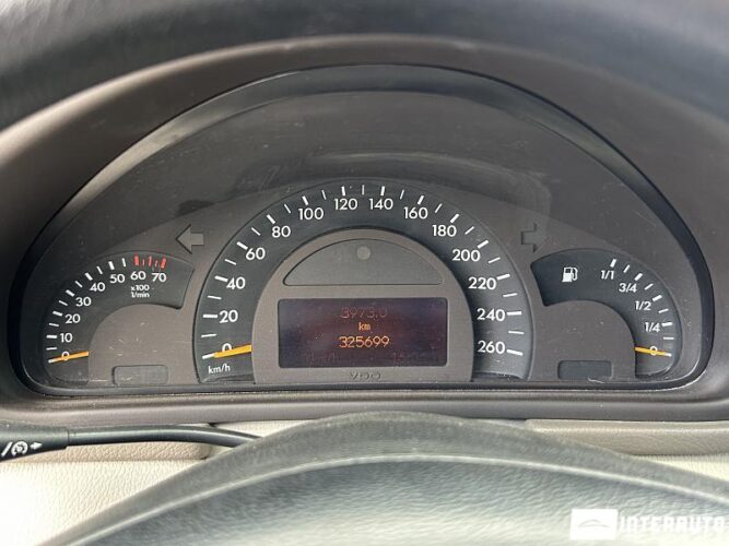 Mercedes C 180 41 interauto-car