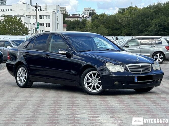Mercedes C 180 33 interauto-car