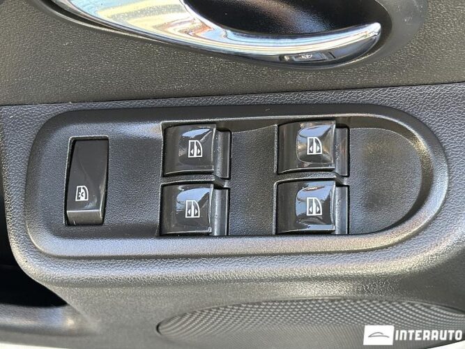 Dacia Duster 43 interauto-car