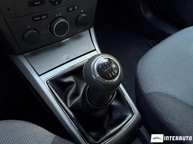 Opel Astra 37 interauto-car