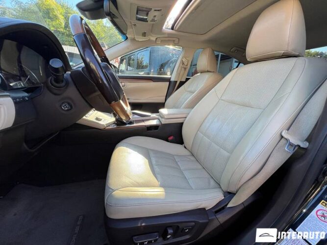Lexus ES 300h 36 interauto-car