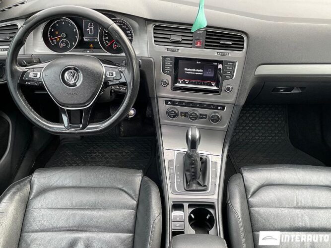 Volkswagen Golf 37 interauto-car