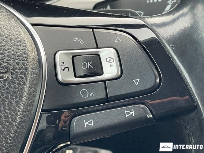 Volkswagen Golf 41 interauto-car