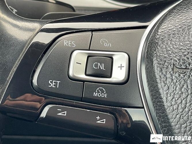 Volkswagen Golf 40 interauto-car