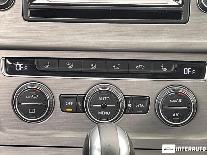 Volkswagen Golf 44 interauto-car