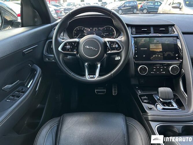 Jaguar E-Pace 39 interauto-car