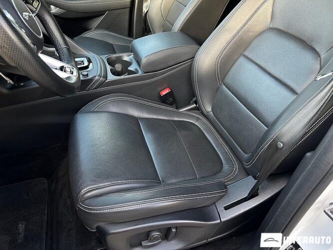 Jaguar E-Pace 38 interauto-car