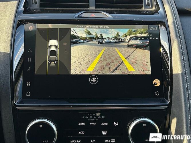 Jaguar E-Pace 43 interauto-car