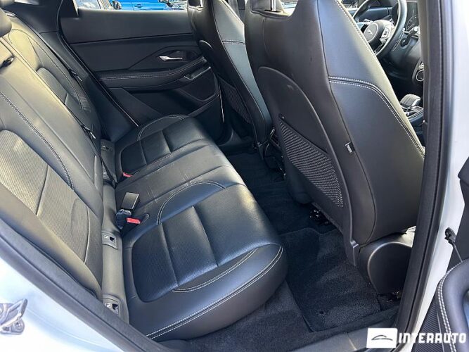 Jaguar E-Pace 49 interauto-car