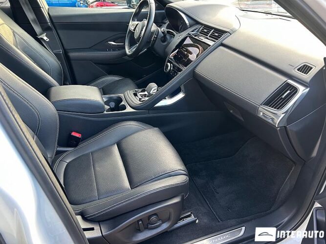 Jaguar E-Pace 47 interauto-car