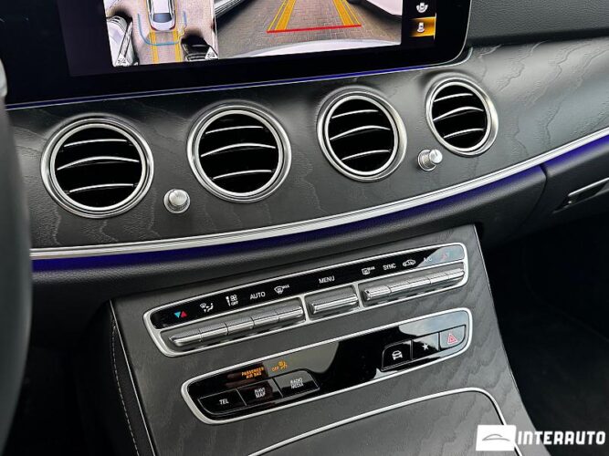 Mercedes E 350 44 interauto-car