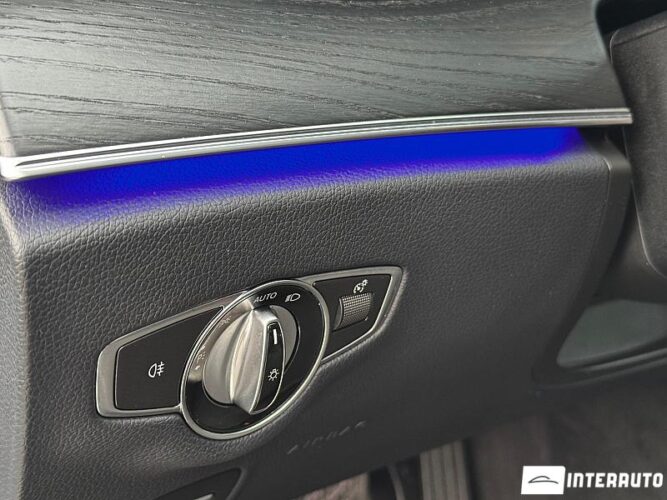 Mercedes E 350 47 interauto-car