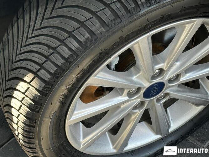 Ford Focus 49 interauto-car