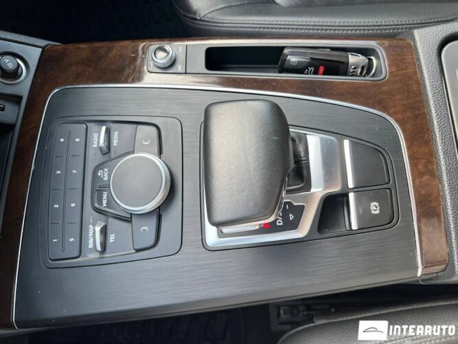 Audi Q5 44 interauto-car