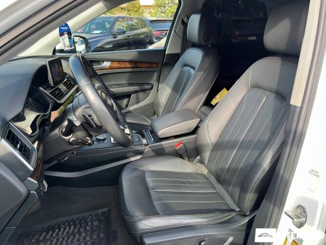 Audi Q5 38 interauto-car