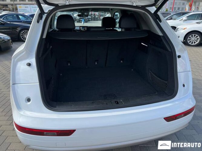 Audi Q5 50 interauto-car