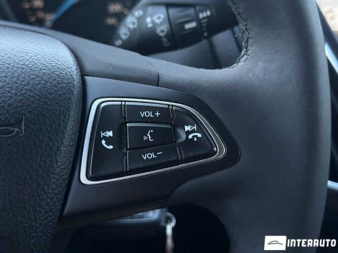 Ford Focus 40 interauto-car