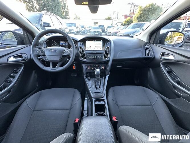Ford Focus 36 interauto-car