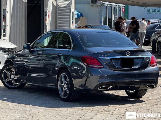 Mercedes C 300 4MATIC 34 interauto-car