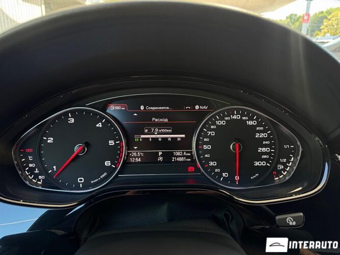 Audi A8 43 interauto-car