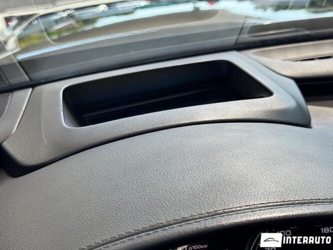 Audi A8 42 interauto-car