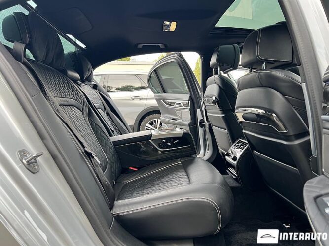 BMW 745e 52 interauto-car