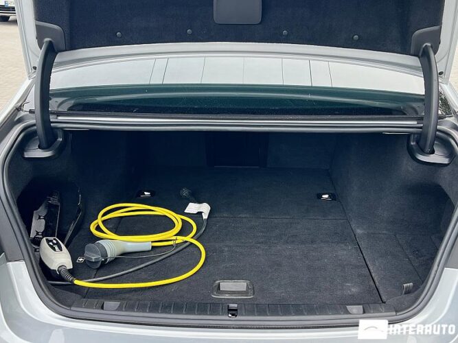 BMW 745e 56 interauto-car