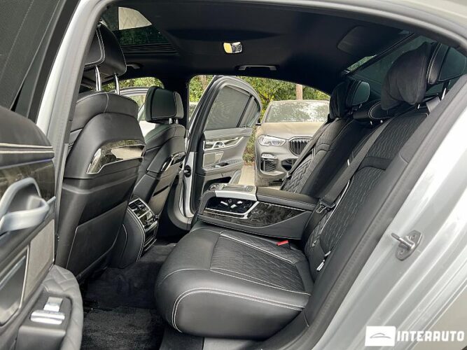 BMW 745e 55 interauto-car