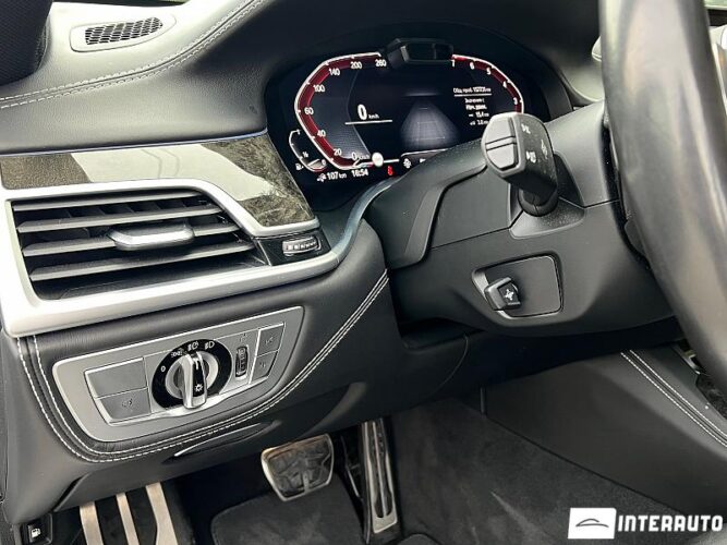 BMW 745e 41 interauto-car