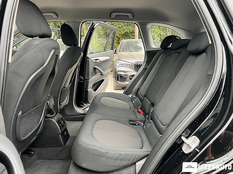 BMW X1 2.5e 27 automobil-interauto